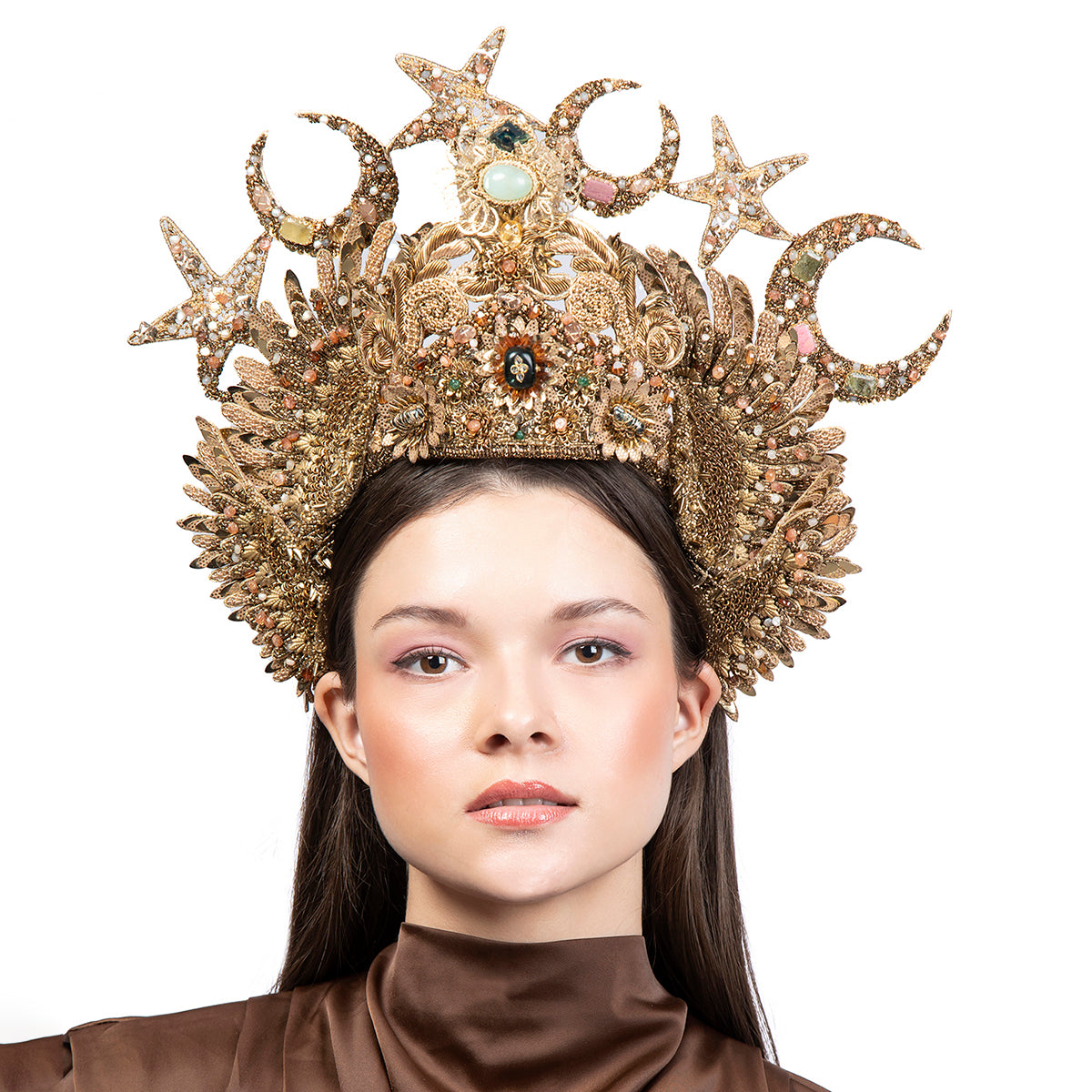 Model wearing Deepa Gurnani  Empress Headband in Gold color