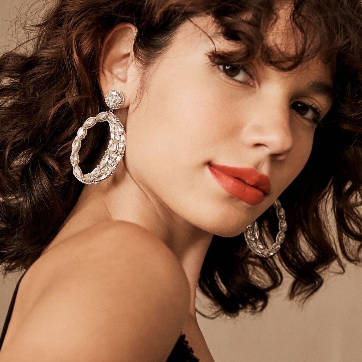 Model wearing Deepa By Deepa Gurnani Freida Earrings silver Color